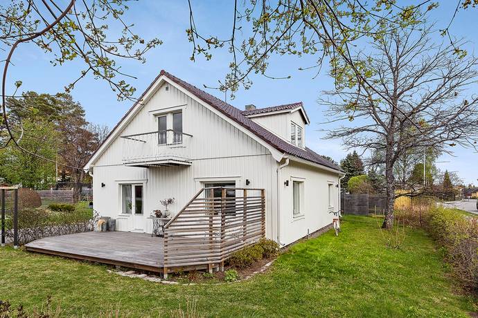5 rum villa på Hampvägen 16A Skelleftehamn, Skellefteå kommun - bild 1