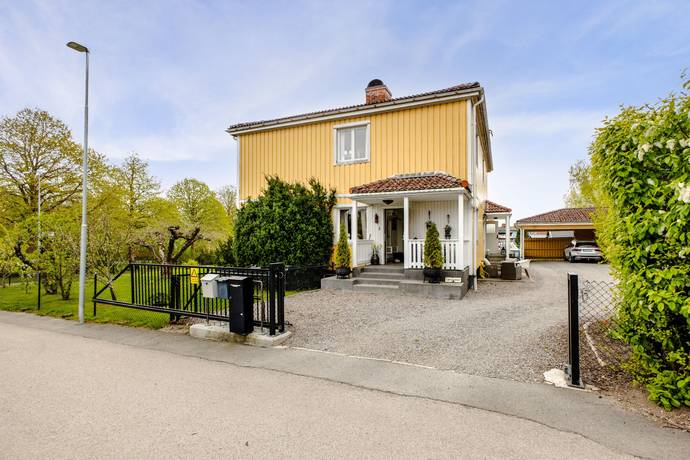 10 rum villa på Långgatan 30 S:t Ilian, Enköpings kommun - bild 2