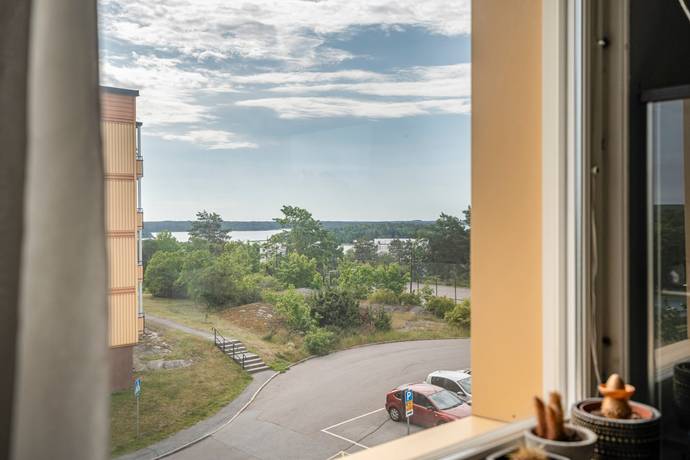 2 rum lägenhet på Radarvägen 16 Hägernäs, Täby kommun - bild 2