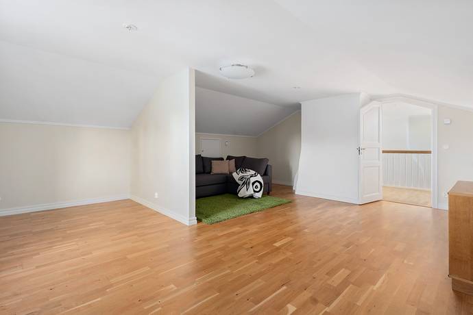 7 rum Villa på Almungevägen 104 Norrsunda-Skånela Upplands Väsby kommun - bild 70