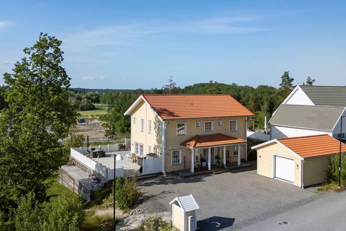 6 rum villa på Brandvaktsvägen 49 Björnö, Norrtälje kommun - bild 1