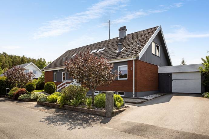 Ljunghed, Lidköpings kommun