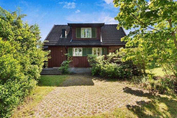 6 rum vinterbonat fritidshus på Viggstigen 3 Centrala Grisslehamn, Norrtälje kommun - bild 1