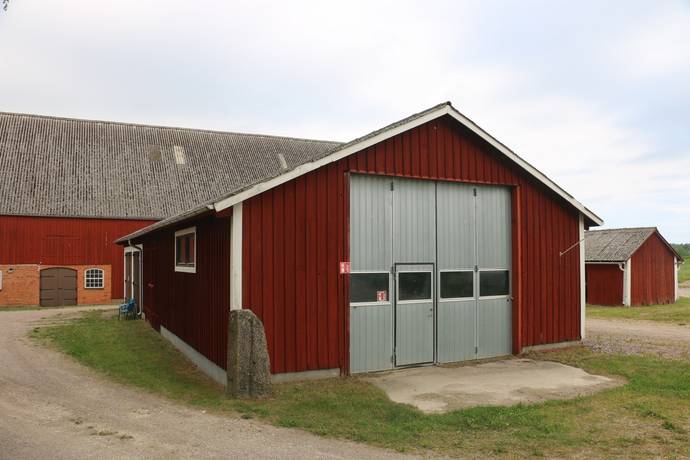 Gård med jordbruk på Govlösa Mjölby kommun - bild 9