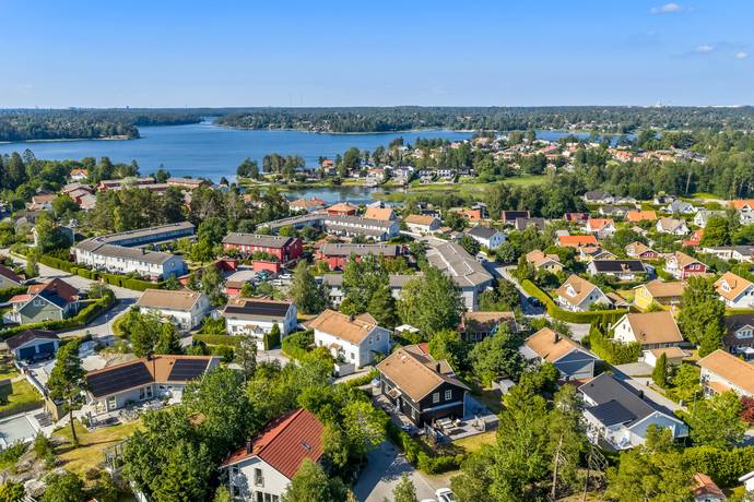 6 rum villa på Barkvägen 7 Kyrkviken, Haninge kommun - bild 3