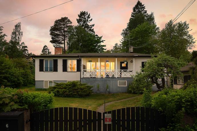7 rum villa på Rosenhillsvägen 6 Edsviken, Sollentuna kommun - bild 1