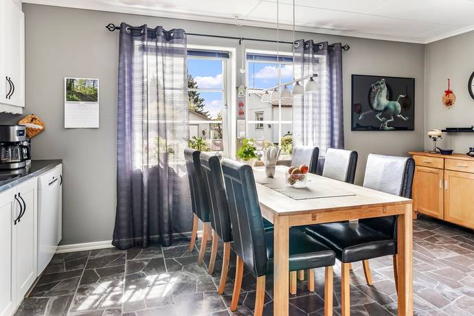 4 rum Villa på Oxbacksvägen 30 Hallstahammars kommun - bild 5