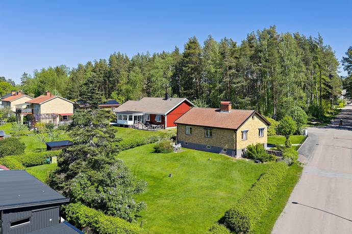 4 rum villa på Frödingsvägen 19 Götetorp/Gunnarskär, Hammarö kommun - bild 2
