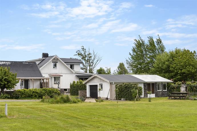 10 rum gård utan jordbruk på Askhult 121 Morup, Falkenbergs kommun - bild 2