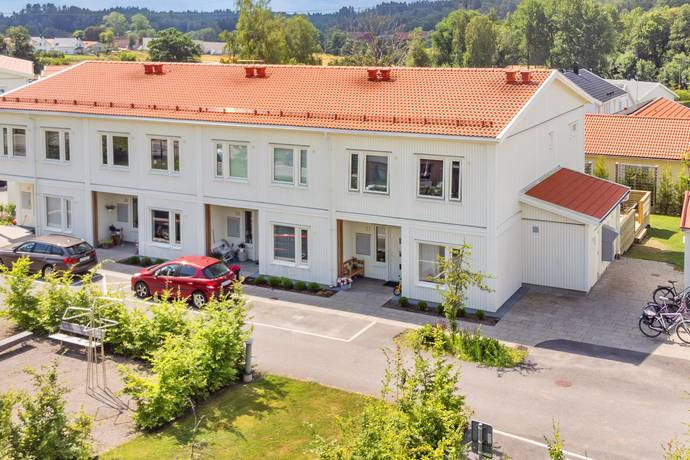 6 rum radhus på Gravensteinervägen 11 Hälltorp, Trollhättans kommun - bild 2