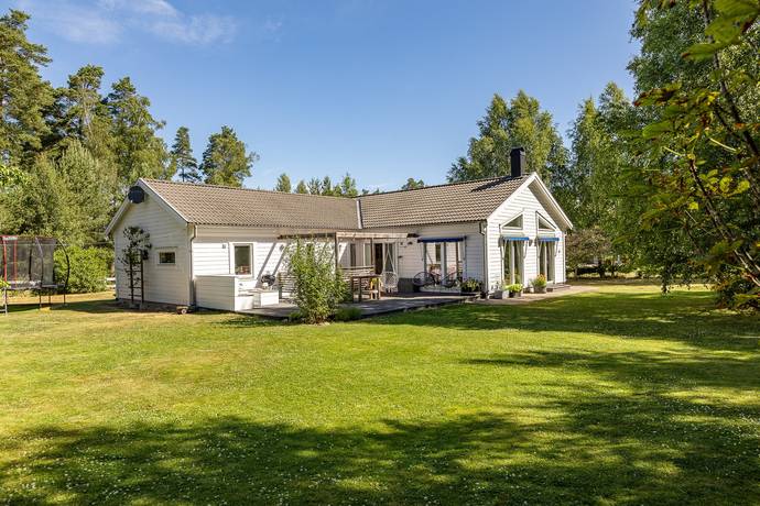 6 rum villa på Södra Dragsviken 772 Drag, Kalmar kommun - bild 1