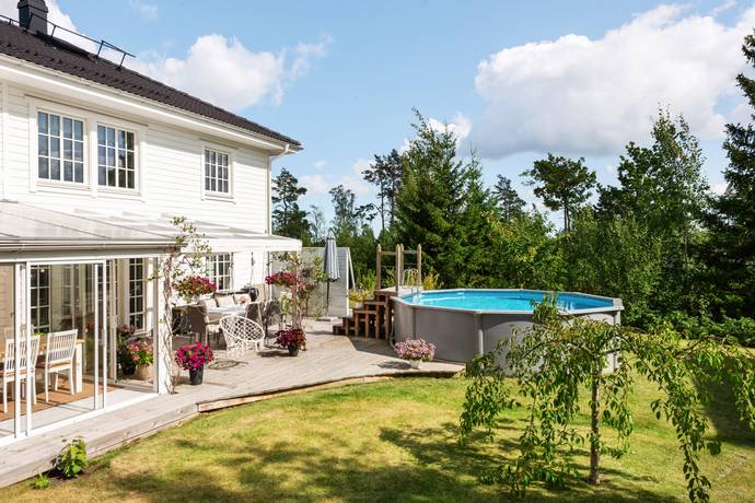 7 rum villa på Brandvaktsvägen 60 Björnö, Norrtälje kommun - bild 1