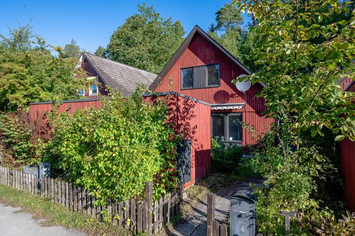 Mjölnarstigen 4, Mölnbo, Södertälje kommun