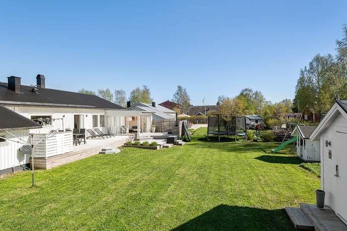 7 rum Villa på Rönnstigen 15 Sävar Umeå kommun - bild 4