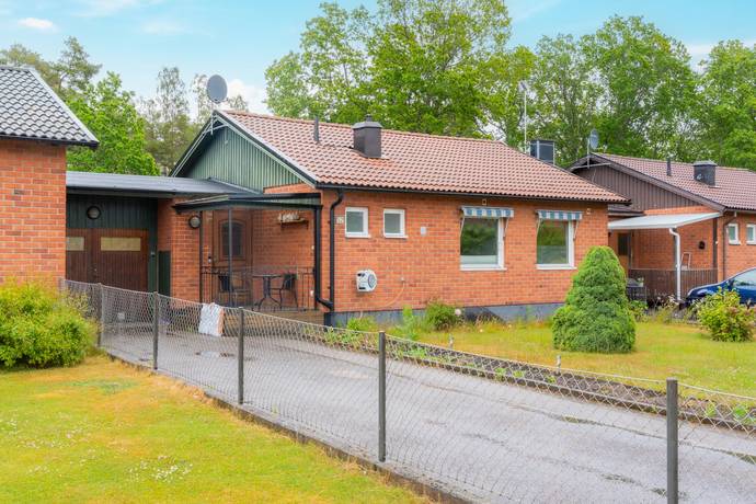 3 rum kedjehus på Mastvägen 52 Oxelösund, Oxelösunds kommun - bild 1