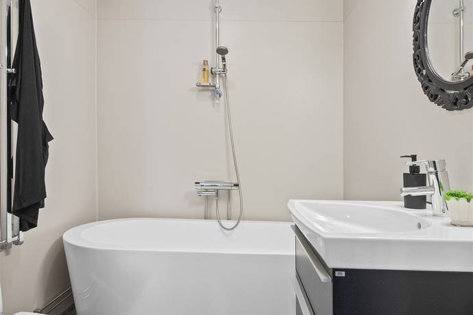 5 rum radhus på Stenelidsvägen 187 Södra Ryd, Skövde kommun - bild 3
