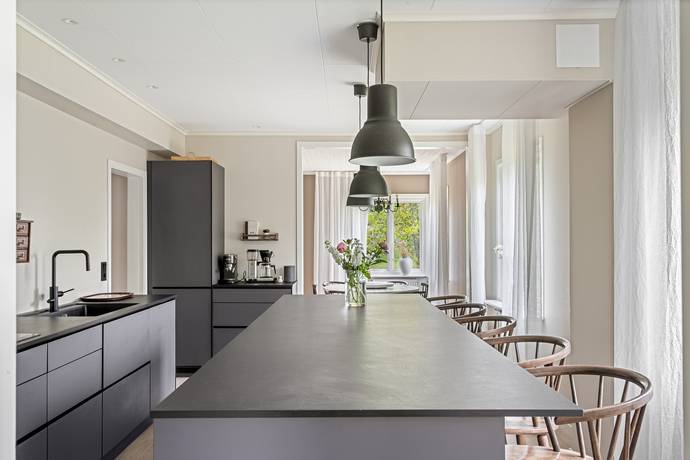 6 rum villa på Backvägen 6-8 Fårösund, Gotlands kommun - bild 2