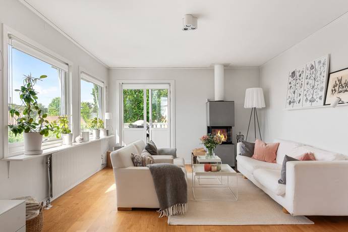 5 rum Villa på Hjortronvägen 8 Eneby Stockholms kommun - bild 4