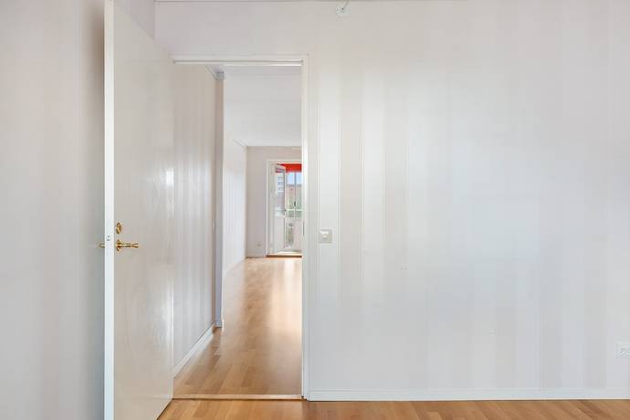 3 rum Lägenhet på Lofotengatan 19, vån 5 av 5 Husby Stockholms kommun - bild 12