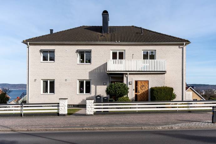 13 rum villa på Hallmansvägen 17 Bymarken, Jönköpings kommun - bild 2