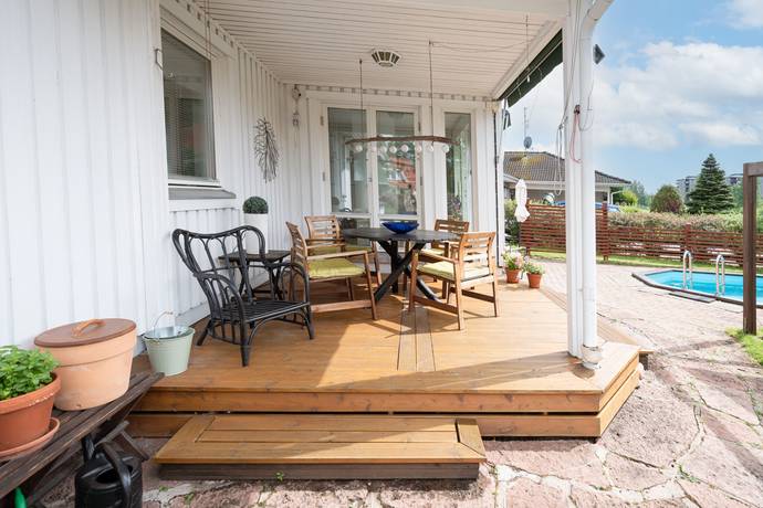 4 rum villa på Berghällsvägen 4 Ringstorp, Örebro kommun - bild 2