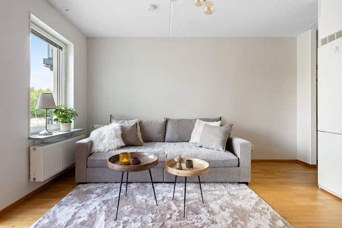 1 rum lägenhet på Drottning Kristinas Esplanad 63 Ulriksdal, Solna kommun - bild 2