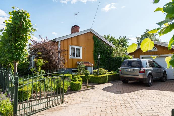 Västergård, Södertälje kommun