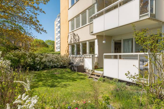 6 rum lägenhet på Jungfrudansen 12 Huvudsta, Solna kommun - bild 1