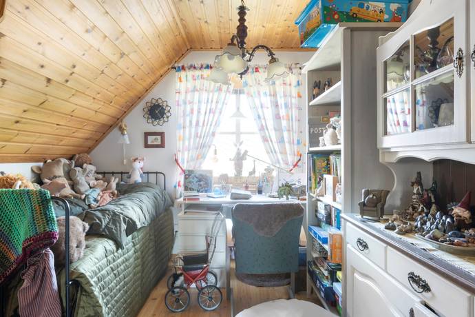 196 m² Villa på Fogdegårdsvägen 34 Varnhem Skara kommun - bild 19