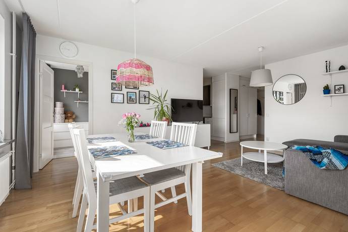 4 rum Lägenhet på Råcksta Gårdsväg 28, Vån 6 (51603/1603) Vällingby Parkstad / Råcksta Stockholms kommun - bild 7