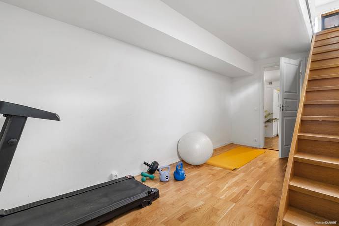 6 rum Radhus på Ängsullsvägen 5 Kälvesta Stockholms kommun - bild 23