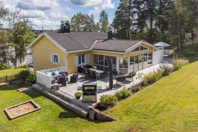 4 rum villa på Västerängsvägen 18B Bålsta - Västerängen, Håbo kommun - bild 1