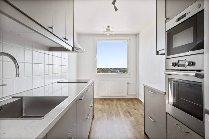 2 rum lägenhet på Näsbydalsvägen 16, 13 tr Näsbydal, Täby kommun - bild 1