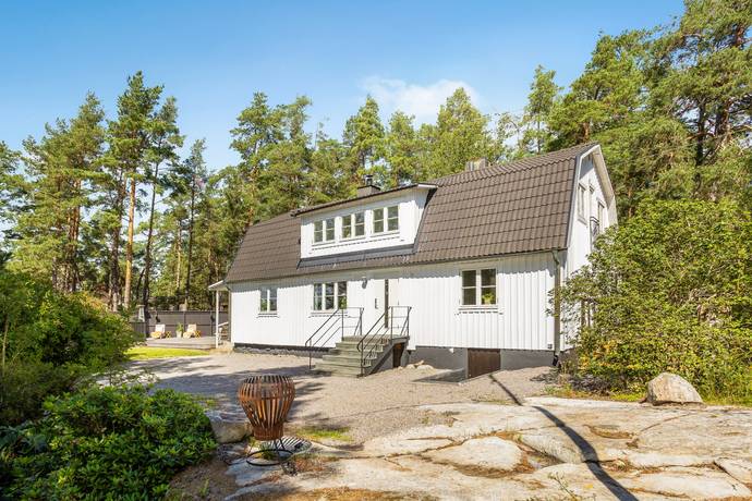 6 rum villa på Oxelvägen 3 Färingsö Skå, Ekerö kommun - bild 1