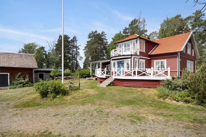 Ubby Gård, Molnbyvägen 27, Ubby, Vallentuna kommun