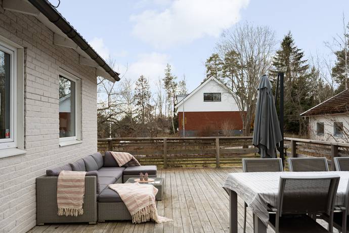 9 rum Villa på Semestervägen 4 Träkvista Ekerö kommun - bild 16