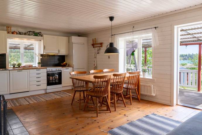 4 rum Gård utan jordbruk på Bredstäk Lisö Nynäshamns kommun - bild 10