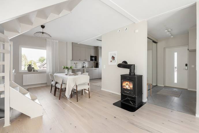 7 rum Villa på Knäckepilsgränd 31 Hässelby Norra Villastad Stockholms kommun - bild 16
