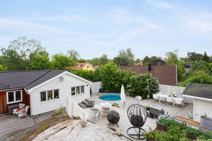 5 rum villa på Skogsbrynsvägen 16 Stuvsta, Huddinge kommun - bild 1