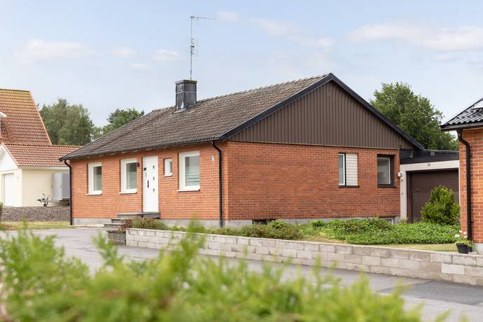 7 rum villa på Tivolivägen 3 Sjöbo, Sjöbo kommun - bild 1