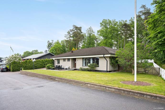 5 rum villa på Rönnvägen 11 Oskarström, Halmstads kommun - bild 1