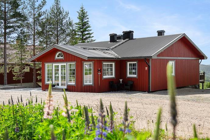8 rum fritidshus på Rönnvägen 44 Långberget, Torsby kommun - bild 1