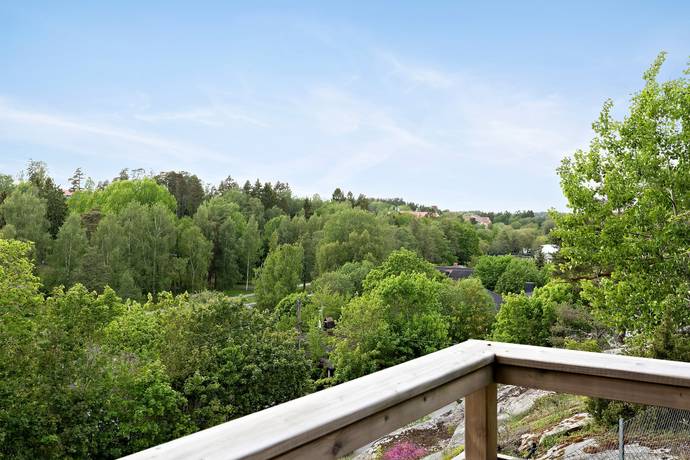 3 rum lägenhet på Höjdvägen 15 Centralt, Österåkers kommun - bild 2