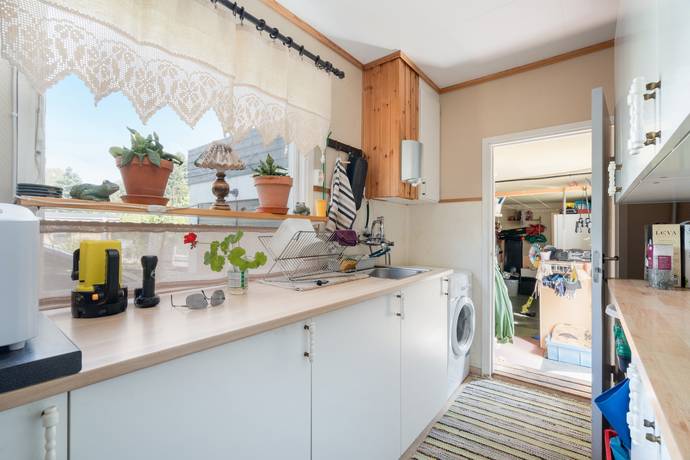 8 rum villa på Lärkvägen 10 Nävekvarn, Nyköpings kommun - bild 4