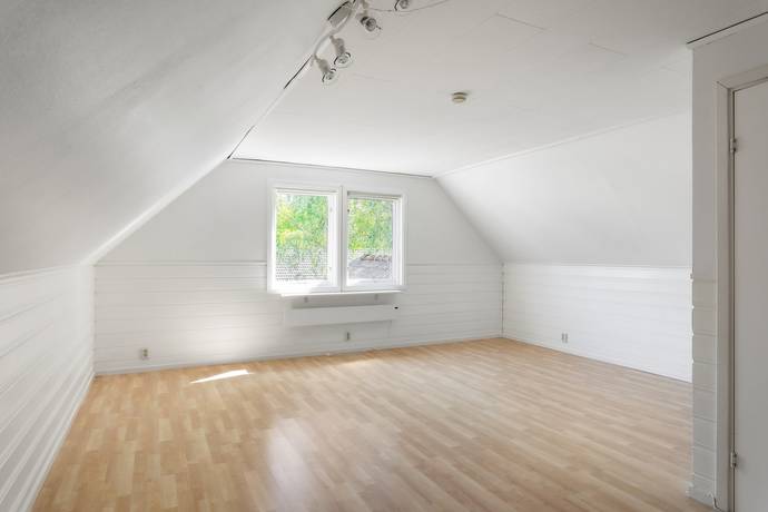 8 rum Villa på Falkstigen 10 Klöxhult Älmhults kommun - bild 41