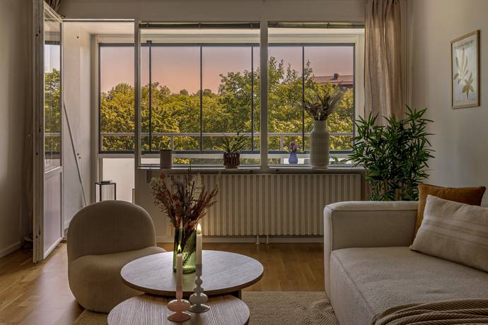 3 rum lägenhet på Krysshammarvägen 4, 3 tr Västra Skogen, Solna kommun - bild 2