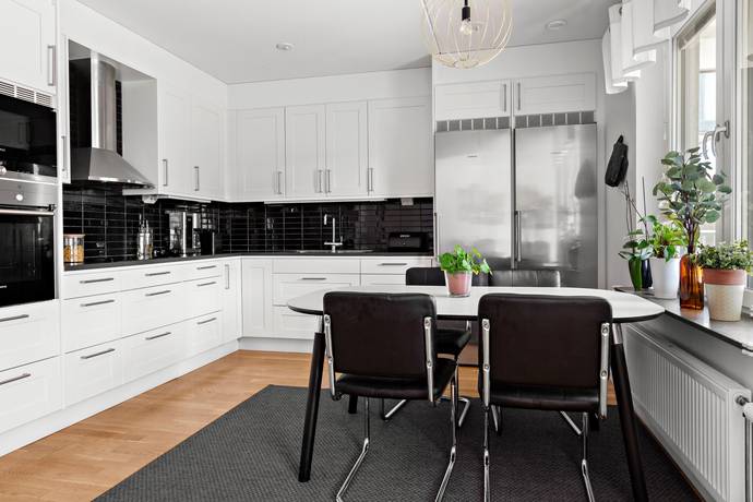 3 rum lägenhet på Väsbyvägen 7D Centrala Väsby, Upplands Väsby kommun - bild 1