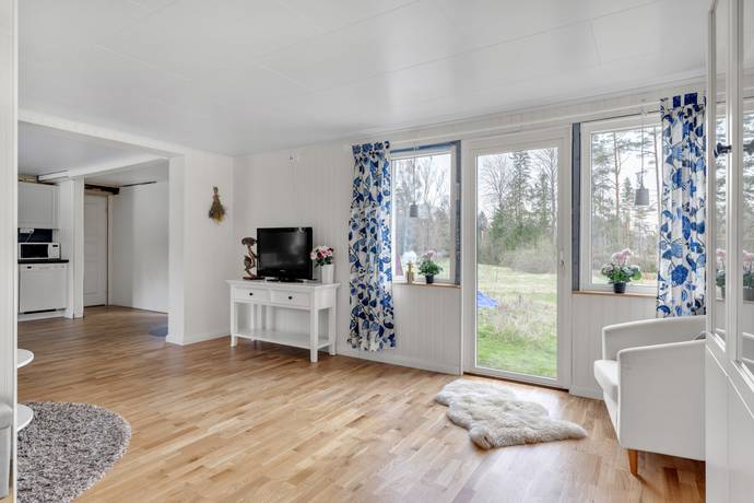 2 rum Gård med jordbruk på Tranbyn Ränniln 112 Alunda Östhammars kommun - bild 8