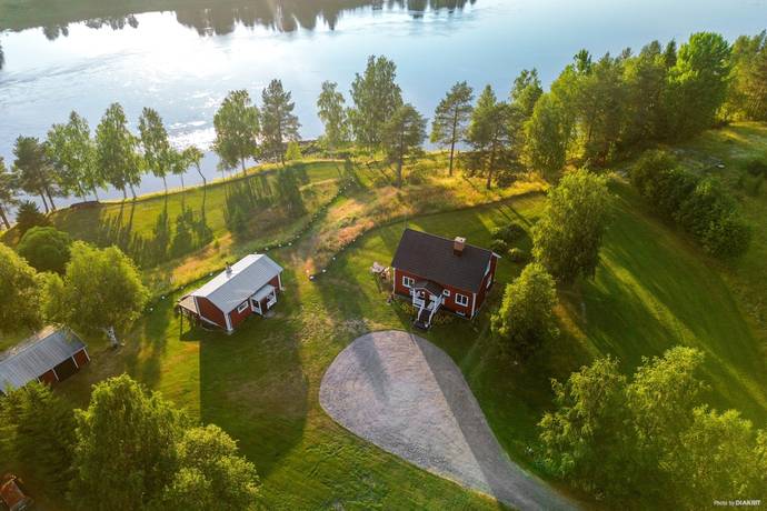 4 rum villa på Bondersbyn 511 Bondersbyn, Kalix kommun - bild 1
