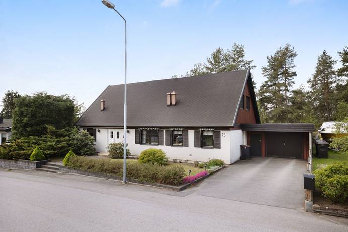 6 rum Villa på Blåvingegatan 13 Örbäcken Västerviks kommun - bild 1
